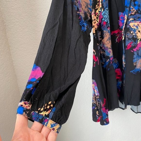 Free People Meadow Lark Tunic Blouse Oversized Abstract Floral Print - XS - EUC - Picture 7 of 8
